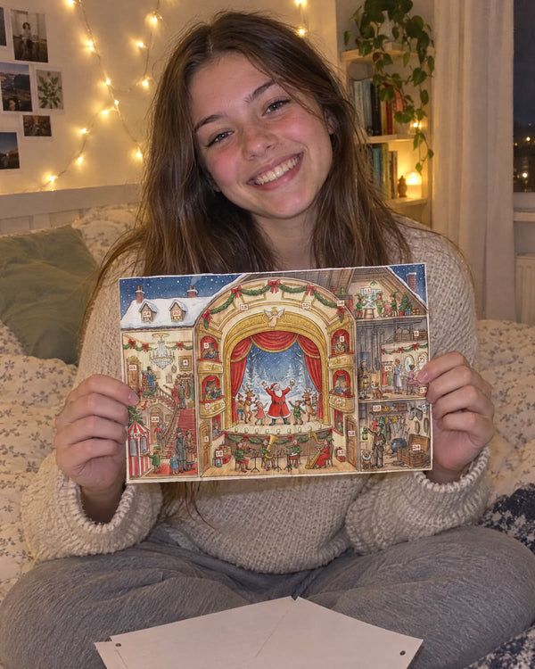 The drama kid — Santa's Christmas Theater advent calendar card at home