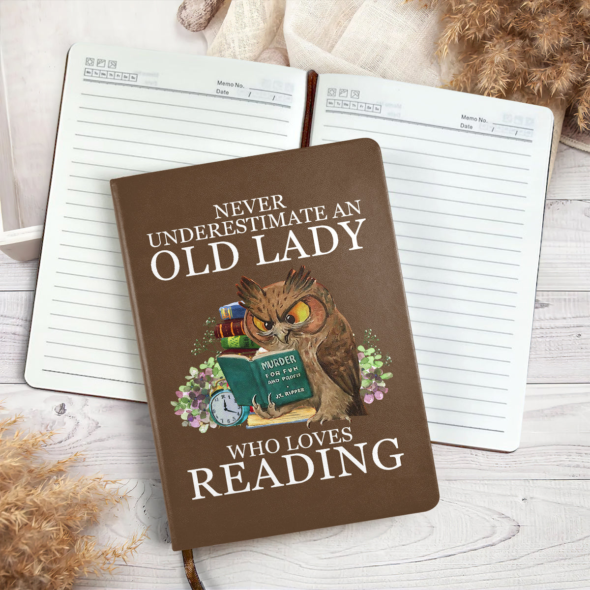 Never Underestimate An Old Lady Who Loves Reading - Leather Cover Notebook